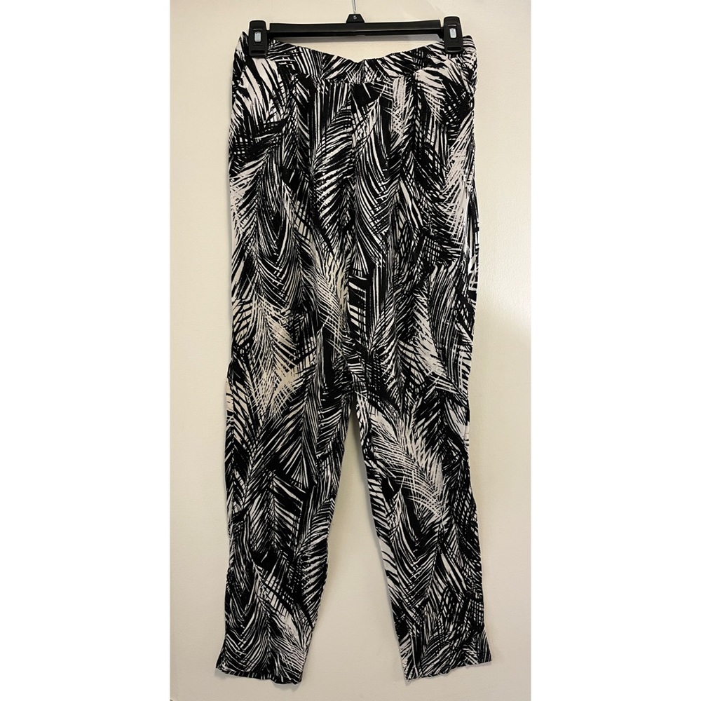 H&M Pull On Pants Women’s Pleated Tapered Mid Rise Stretch - size XS